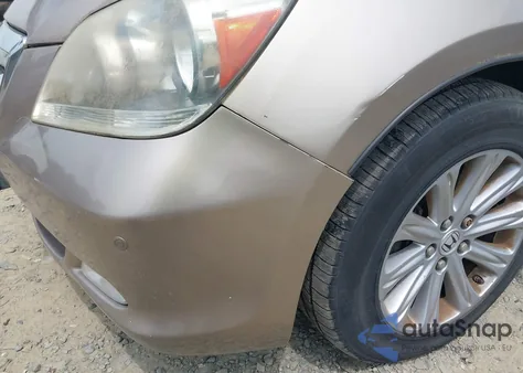 2005 Honda Odyssey Touring z USA, uszkodzony, nr VIN 5FNRL388X5B032666